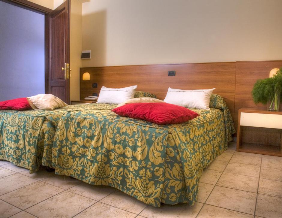 Hotel Tuscania Panoramico Toscânia Quarto foto