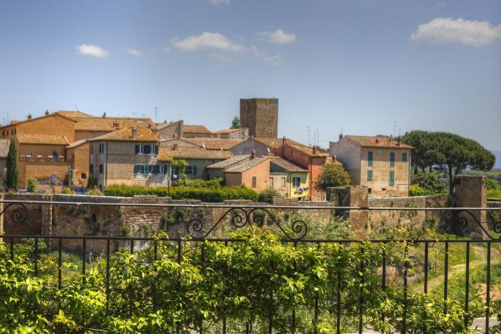 Hotel Tuscania Panoramico Toscânia Exterior foto